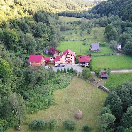 Scrind-Frăsinet 克劳迪娅旅馆酒店 外观 照片