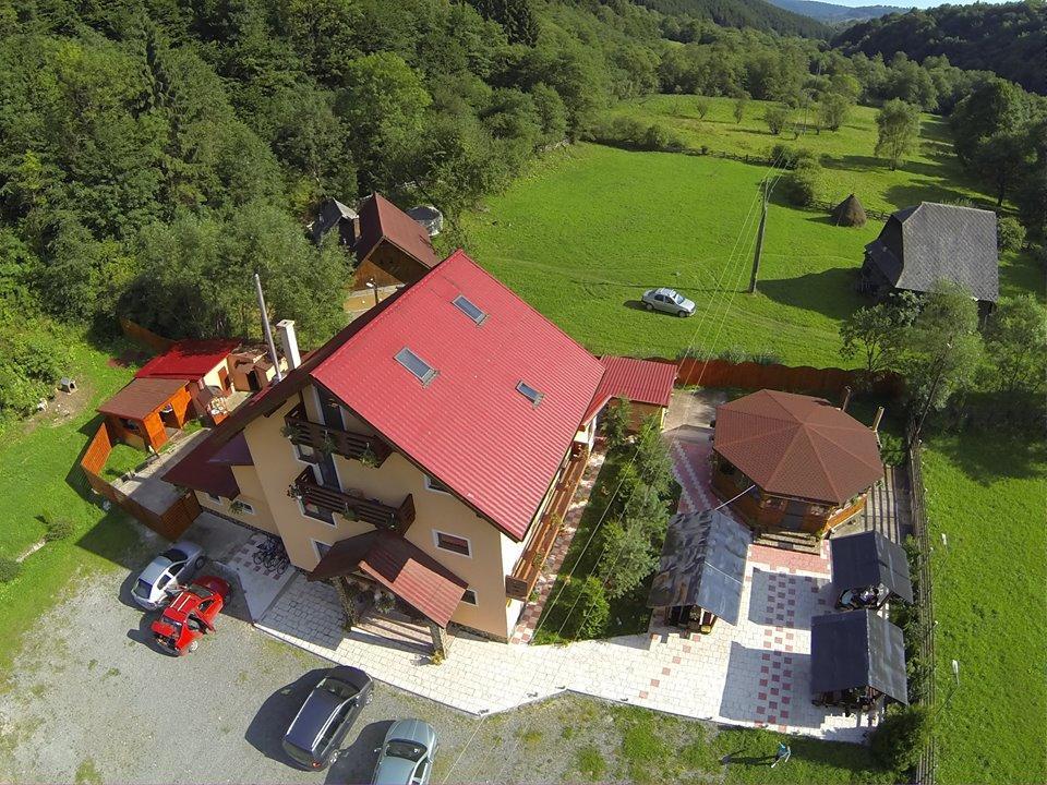 Scrind-Frăsinet 克劳迪娅旅馆酒店 外观 照片